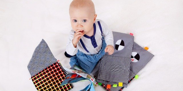 Czym są zabawki sensoryczne i czy da się je zrobić samemu?