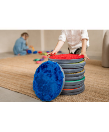 Kolorowe poduszki sensoryczne