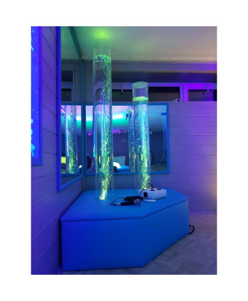 Zestaw dwóch kolumn wodnych 190/20 cm w podeście tapicerowanym