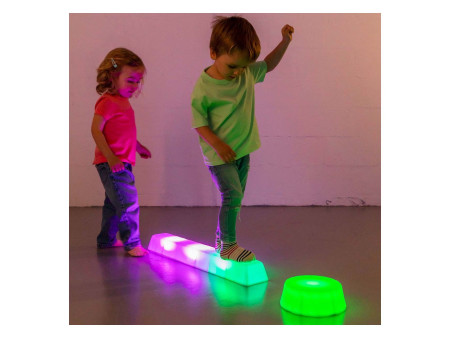 Sensoryczna ściezka LED dla dzieci. Kolorowa równoważnia