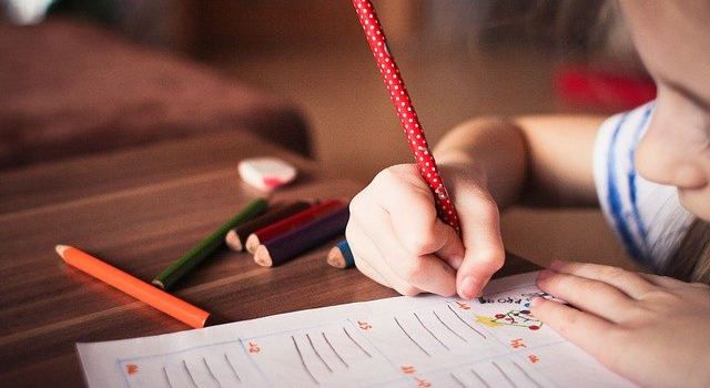 Przygotowanie do nauki pisania w przedszkolu. Porady