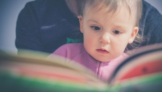 Jak właściwie uczyć dziecka czytania ze zrozumieniem?
