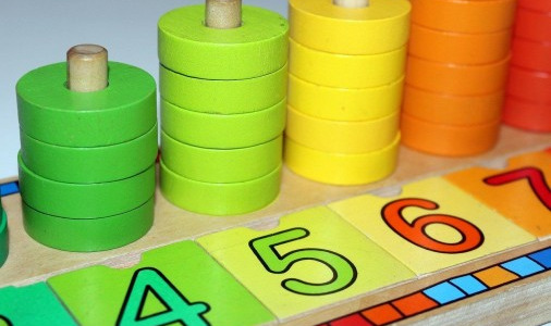 10 propozycji gier i pomocy matematycznych dla małych uczniów